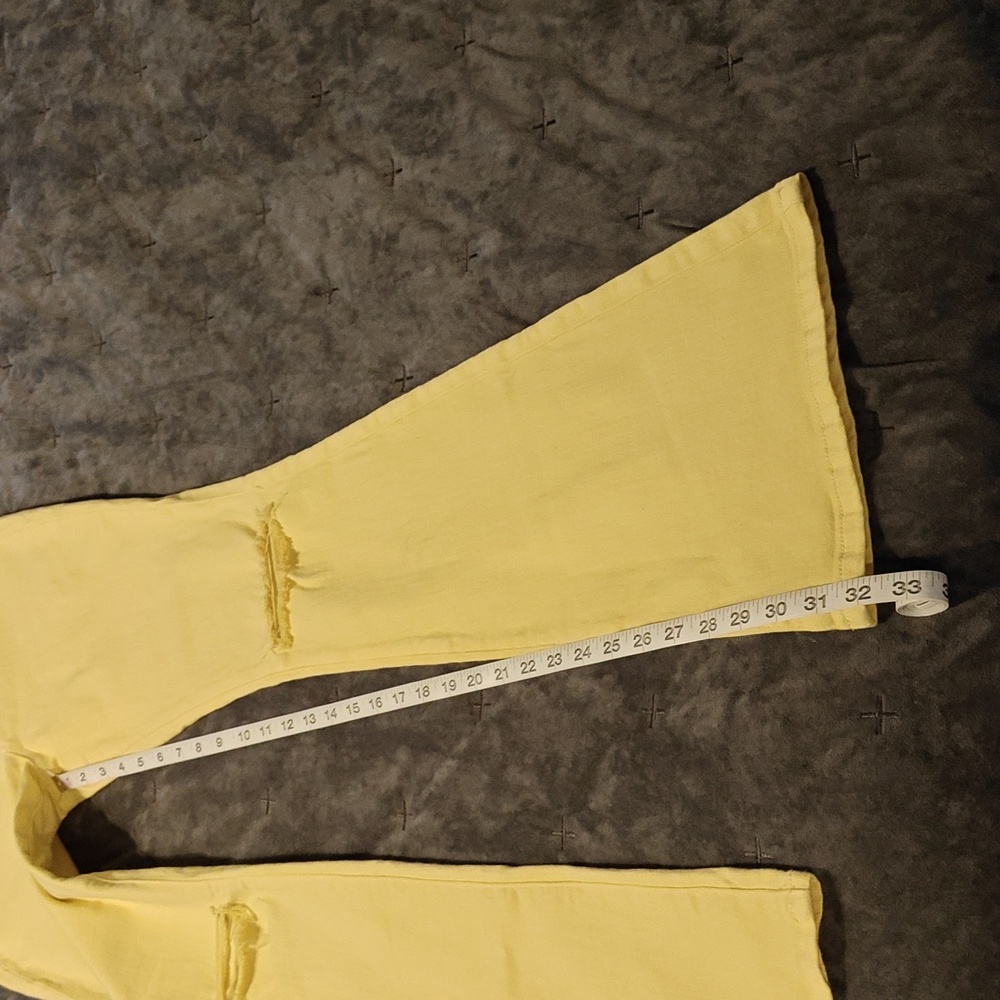 NWT Fashion Nova distressed flare leg jeans - Picture 2 of 8